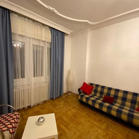 Apartment With Balcony And Ac Next To Danube Budapest Exterior photo