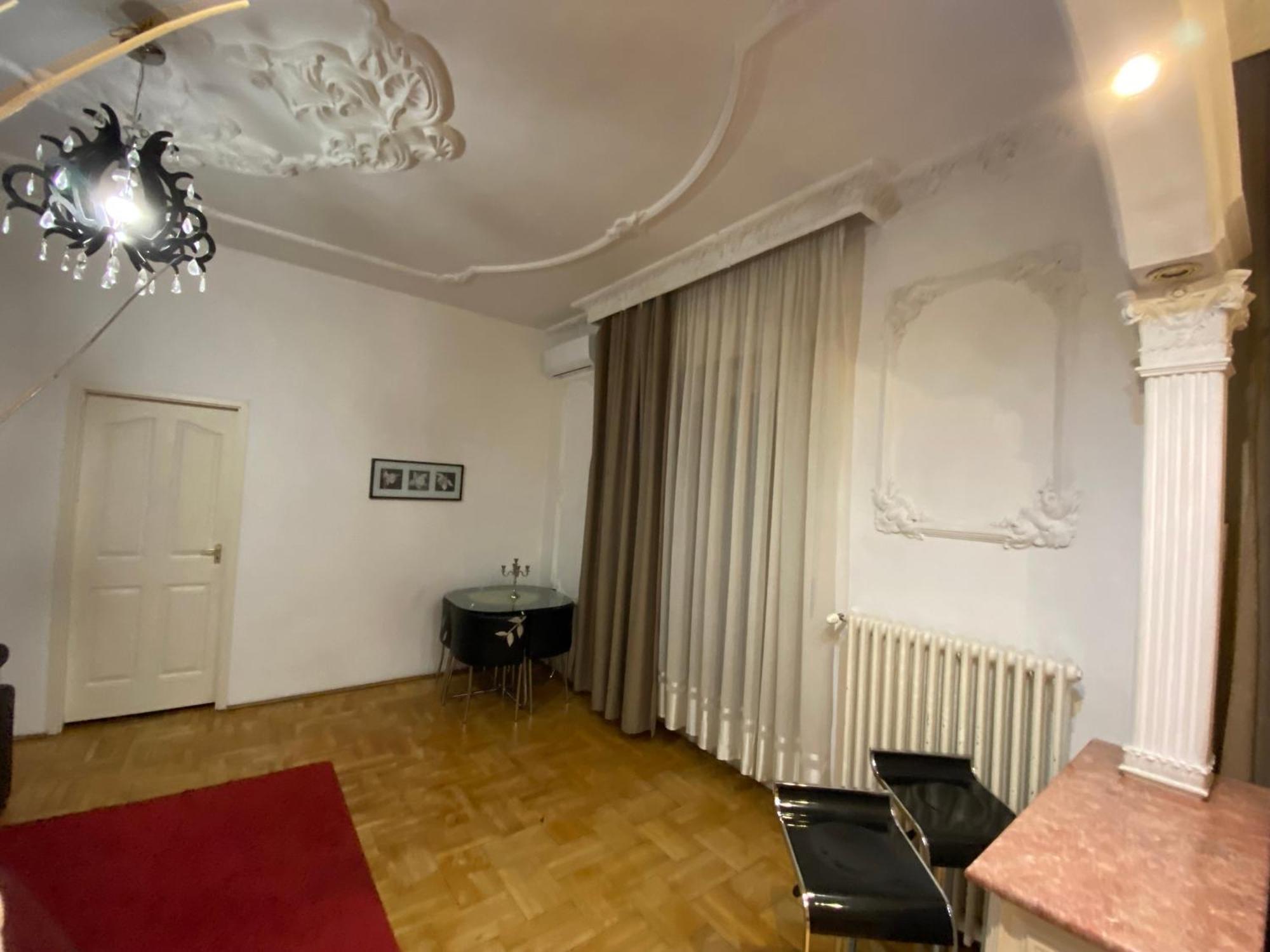 Apartment With Balcony And Ac Next To Danube Budapest Exterior photo