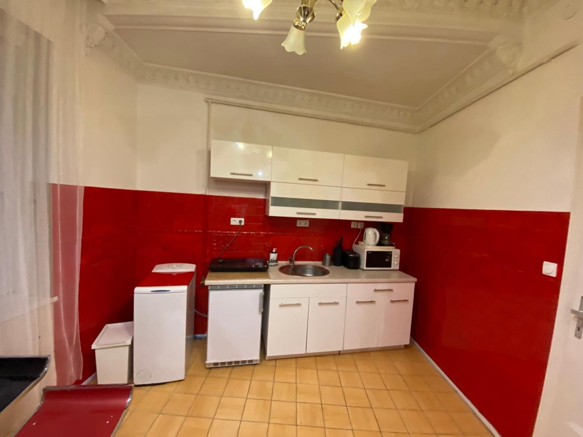 Apartment With Balcony And Ac Next To Danube Budapest Exterior photo