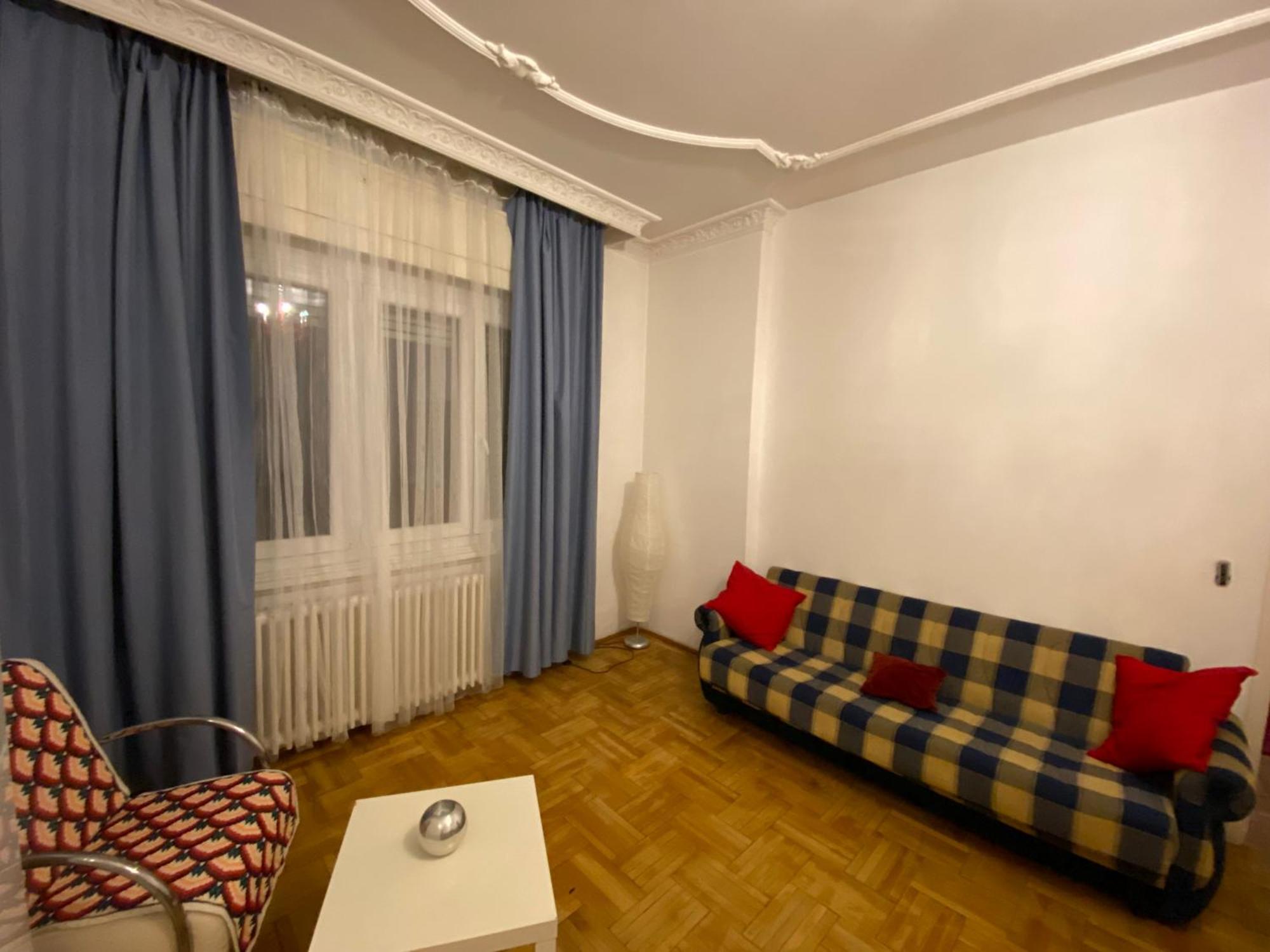 Apartment With Balcony And Ac Next To Danube Budapest Exterior photo