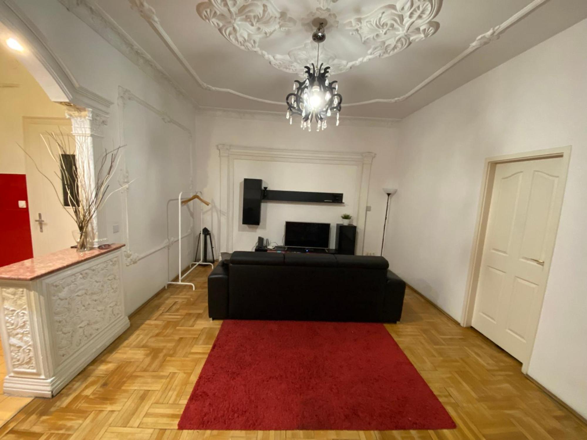 Apartment With Balcony And Ac Next To Danube Budapest Exterior photo